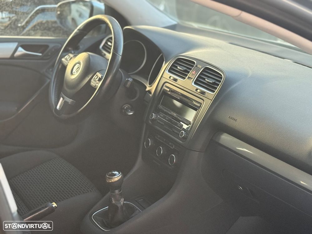 VW Golf 1.6 TDi Confortline - 10