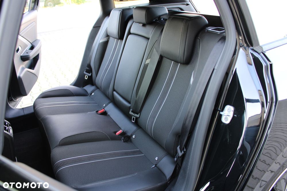 Opel Astra 1.2 Turbo Automatik GS - 26