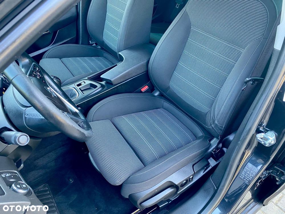 Opel Insignia - 31