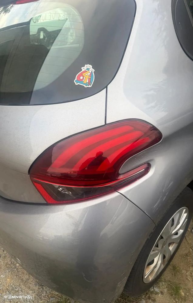 Farolim Trás Direito Peugeot 208 Ano 2019 - 1