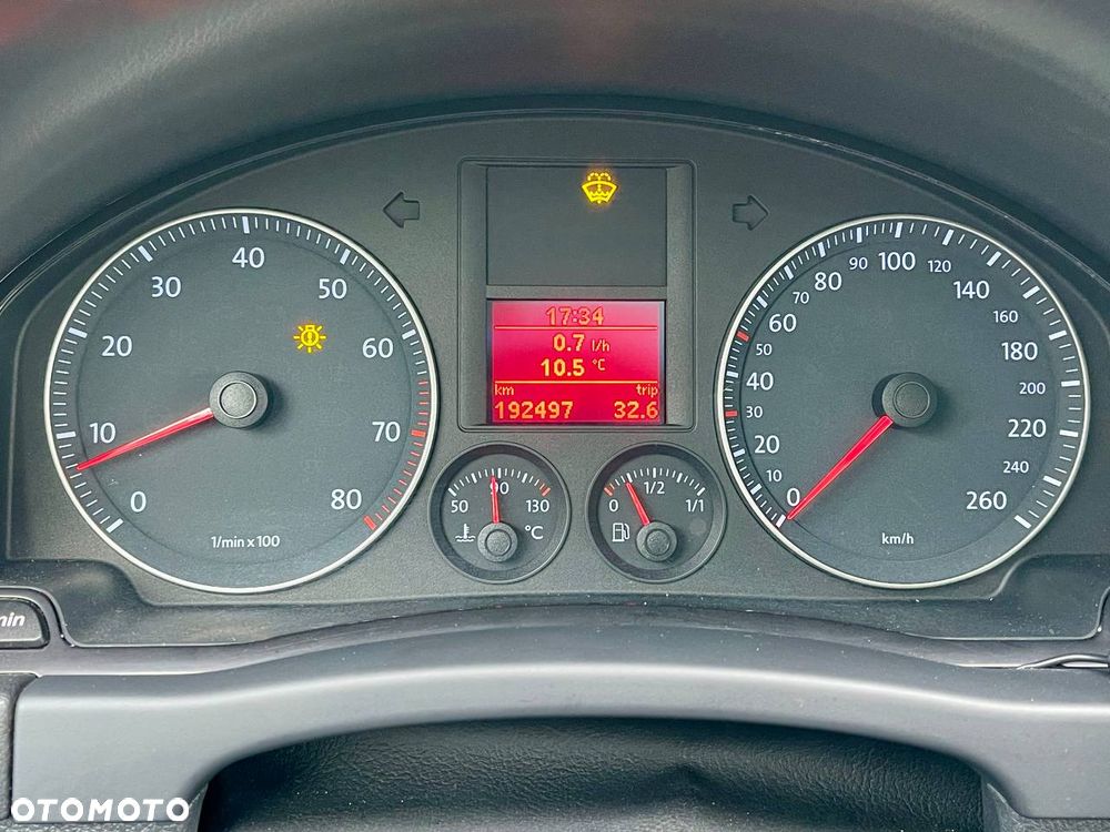 Volkswagen Golf 1.6 Goal - 26