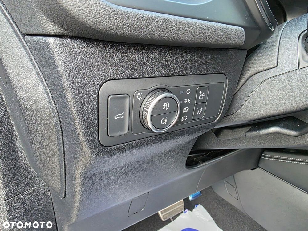 Ford Kuga - 14