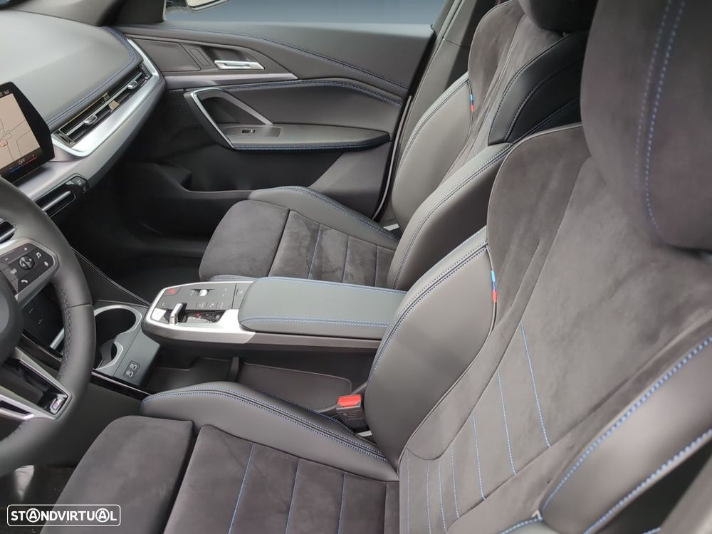 BMW iX1 xDrive30 Pack Desportivo M Pro - 17