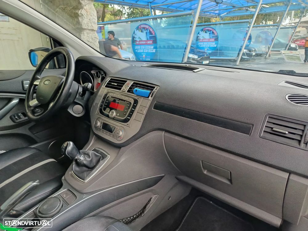 Ford Kuga 2.0 TDCi Titanium - 6