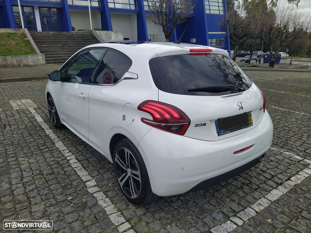 Peugeot 208 1.6 BlueHDi GT Line - 3