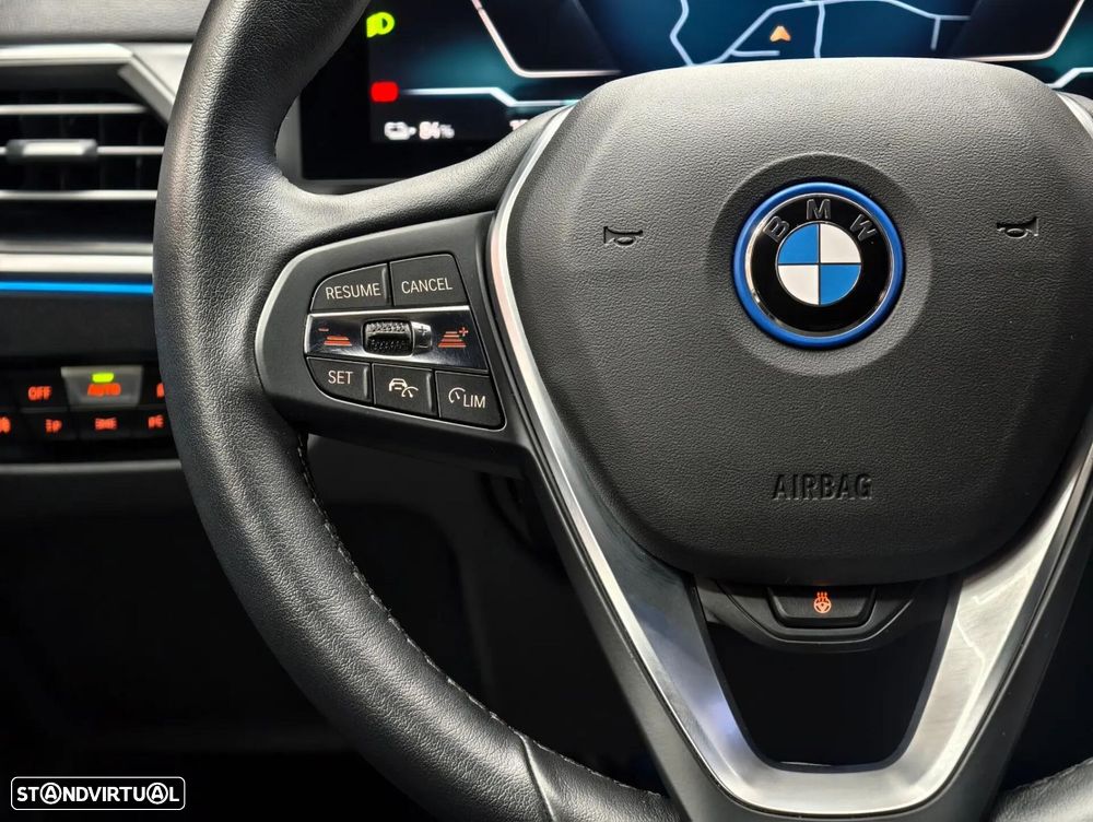 BMW i4 eDrive40 - 38