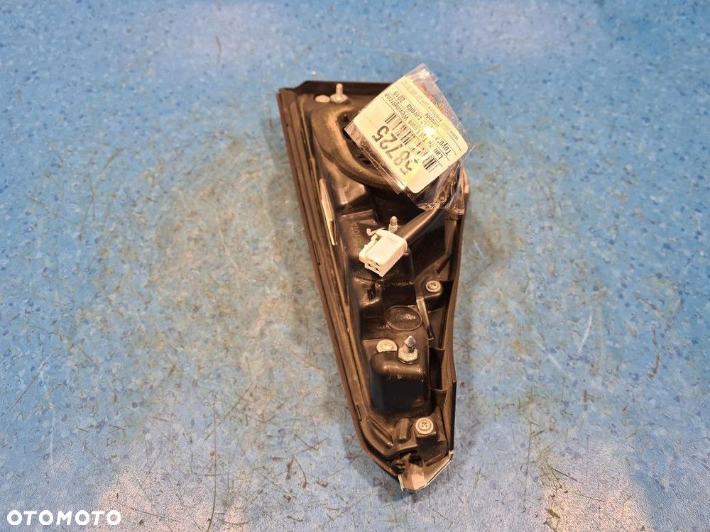 TOYOTA COROLLA E21 LAMPA TYŁ LEWA WEWNĘTRZNA 81590-02C20-00 - 9