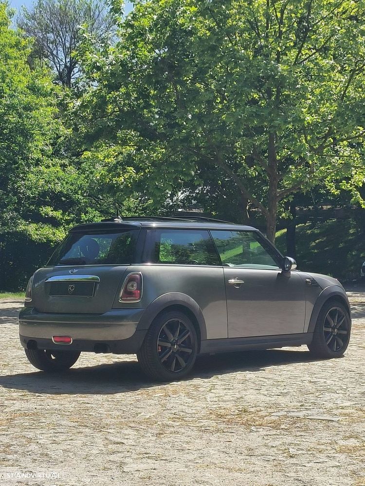 MINI 3 Portas One D - 7