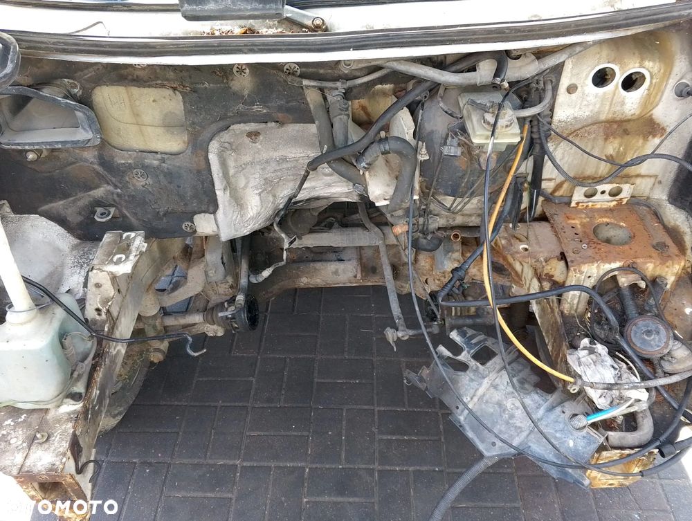 Volkswagen Transporter T4 (90-96r.) 2.4 D 77KM. Silnik AUY Skrzynia EHH lakier R-902 R902 T7 . Cały na części. GWARANCJA !!! Przód Tył Zestaw Komplet Drzwi Klapa Zderzak Błotnik Maska Grill Atrapa Szyba Pas Lampa Lusterko Boczki Fotel Kanapa Kokpit Deska Rozdzielcza Przełącznik Włącznik Sterownik Przewody Wiązka Instalacja Moduł Komputer Czujnik Listwa Pompa Alternator Wtryski Głowica Rozrusznik Kompresor Sprzęgło Dwumas Silnik Skrzynia ABS Klimatyzacji Paliwa Wspomagania Kolektor Turbina Przepustnica Zawór Chłodnica Koło Hak Belka Sanki Zawieszenie Mcpherson Półoś Amortyzator Wydech Tłumik Zacisk Most - 6