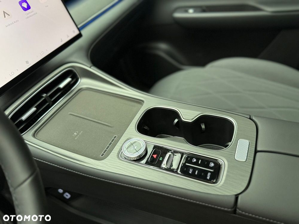 Chery Tiggo 8 - 10