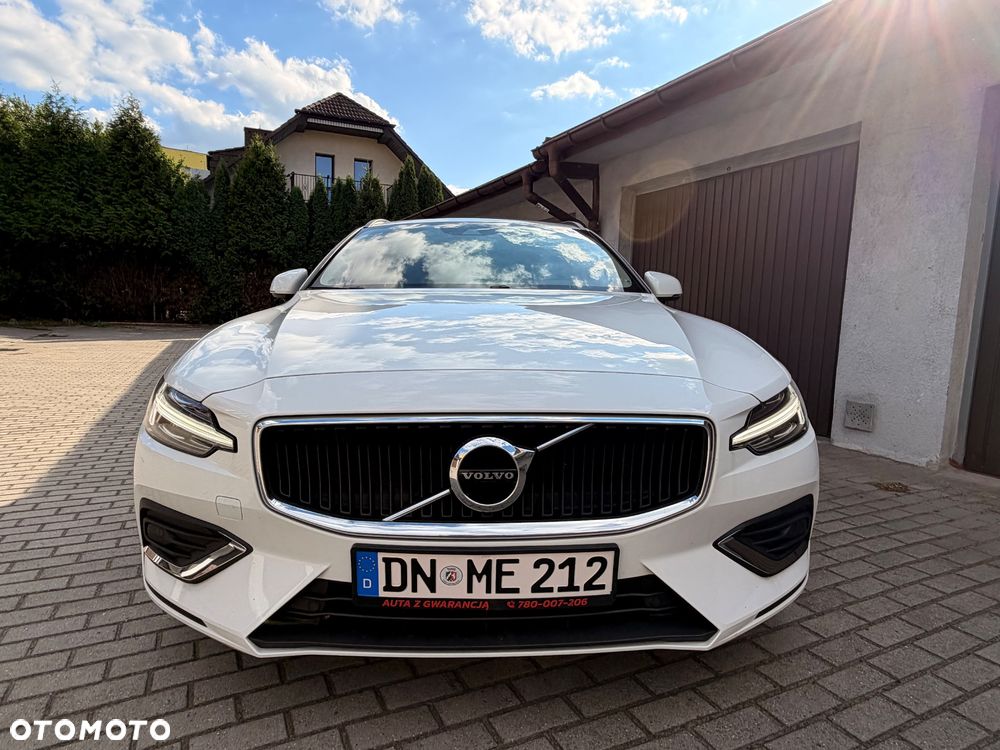 Volvo V60 B3 B DKG Momentum Pro - 11