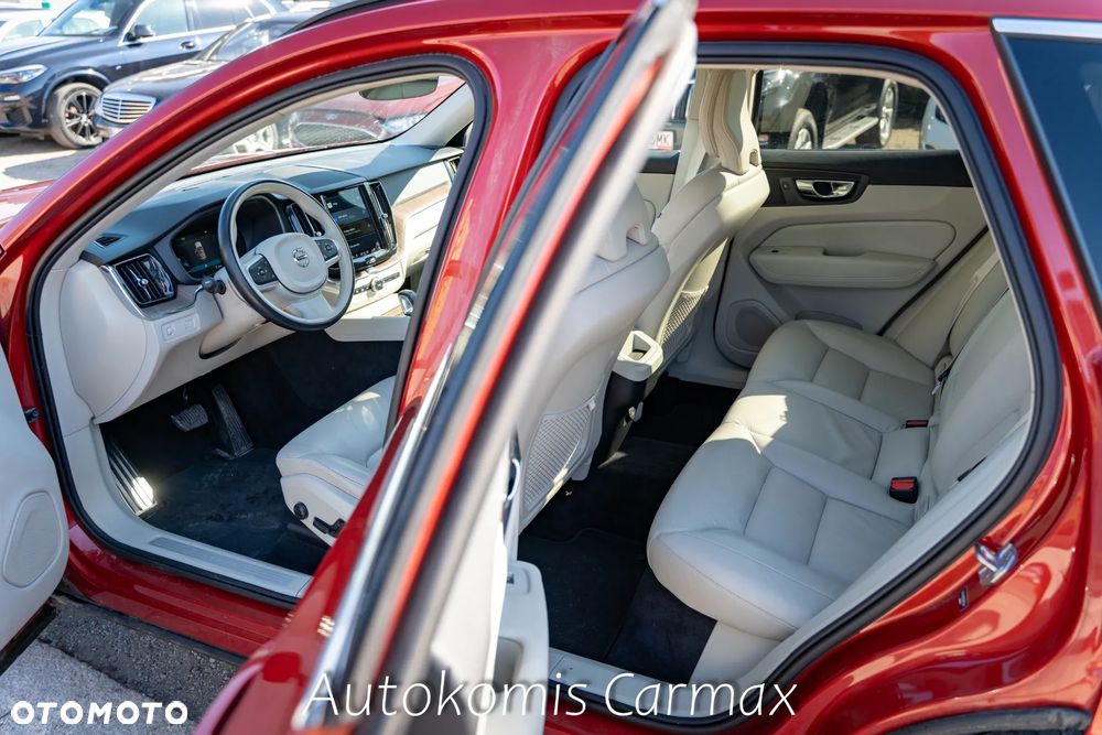 Volvo XC 60 T5 AWD Momentum - 13