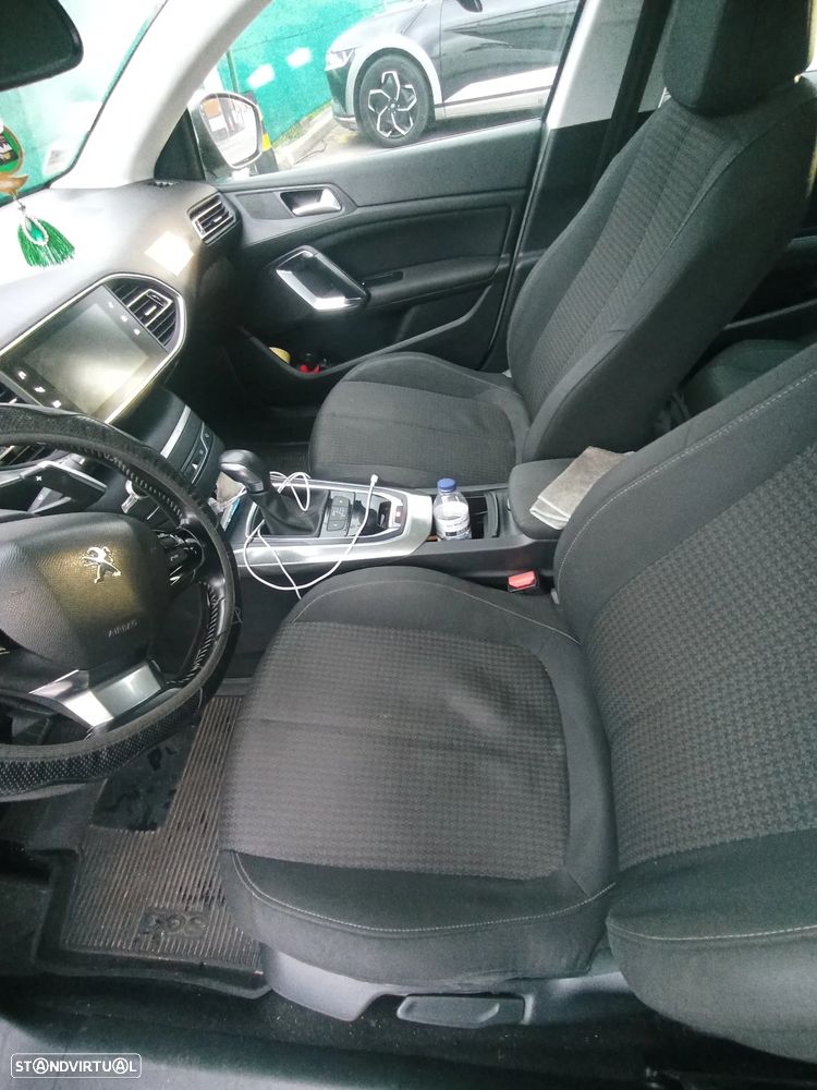 Peugeot 308 BlueHDi FAP 130 EAT6 Stop & Start Active - 7