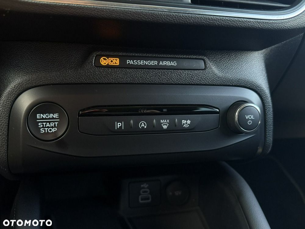 Ford Focus 1.0 EcoBoost Hybrid TITANIUM STYLE - 25