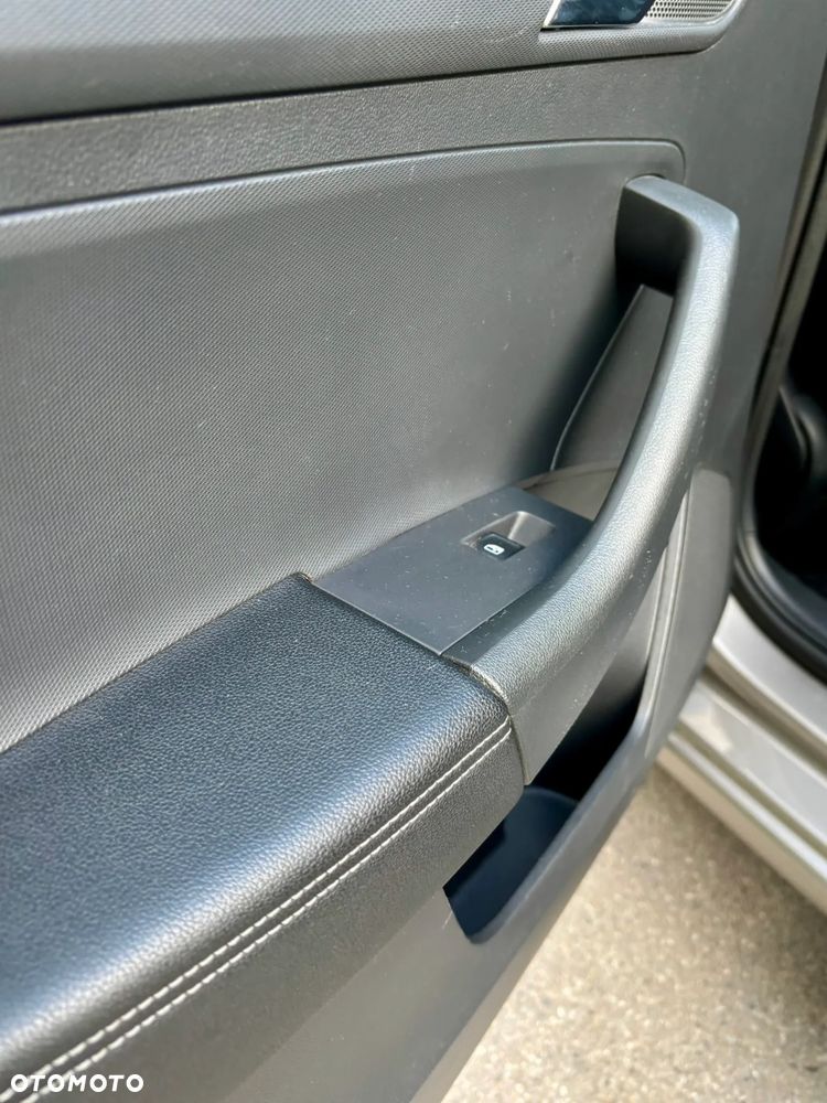 Skoda RAPID 1.2 TSI Ambition - 10