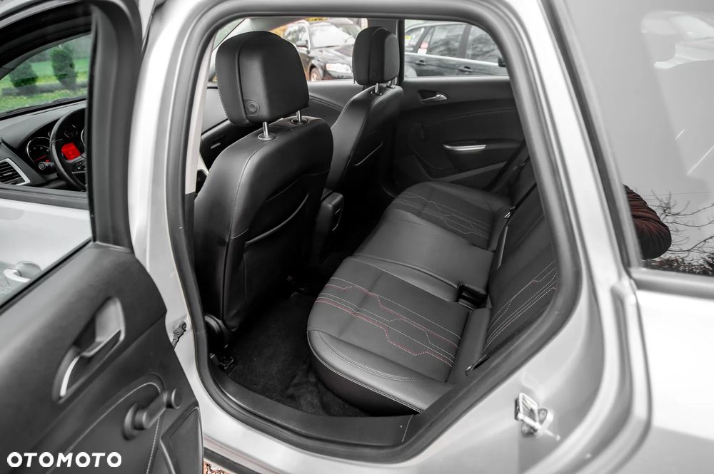 Opel Astra 1.4 Turbo 150 Jahre - 18