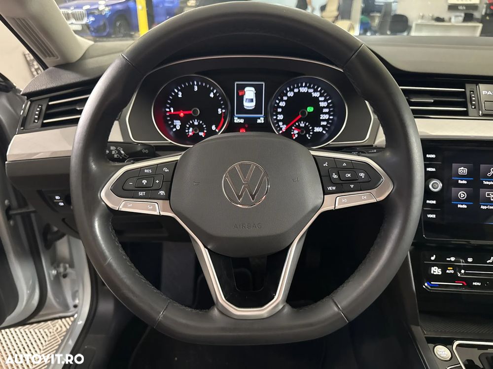 Volkswagen Passat - 17