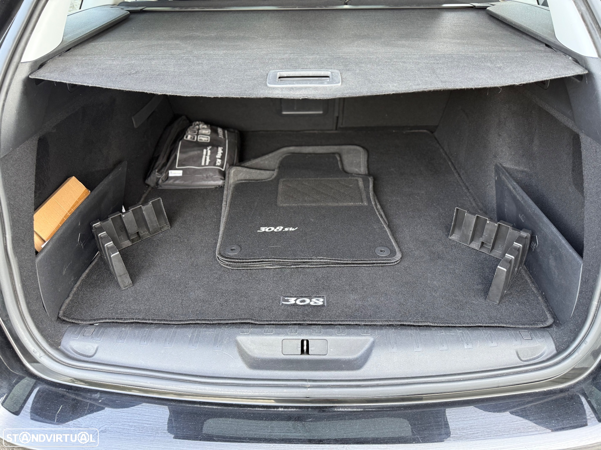 Peugeot 308 SW 1.6 BlueHDi Style - 17