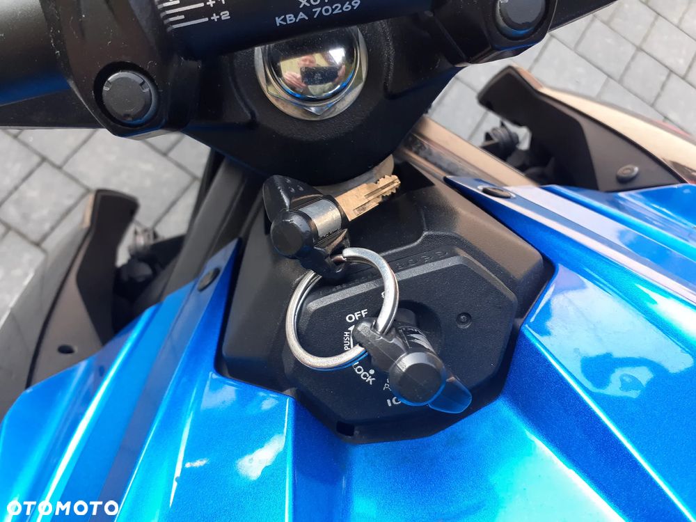 Suzuki GSX - 3