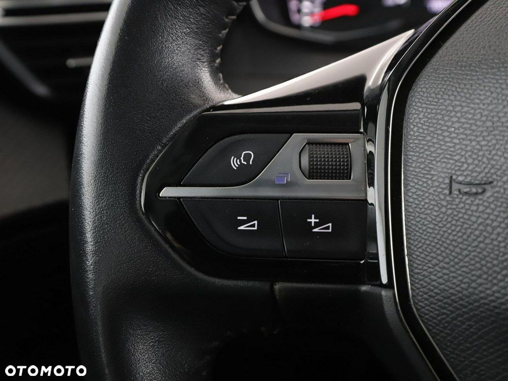 Peugeot 2008 1.5 BlueHDi Active S&S - 32