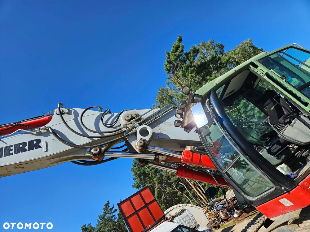 Liebherr R936 - 15