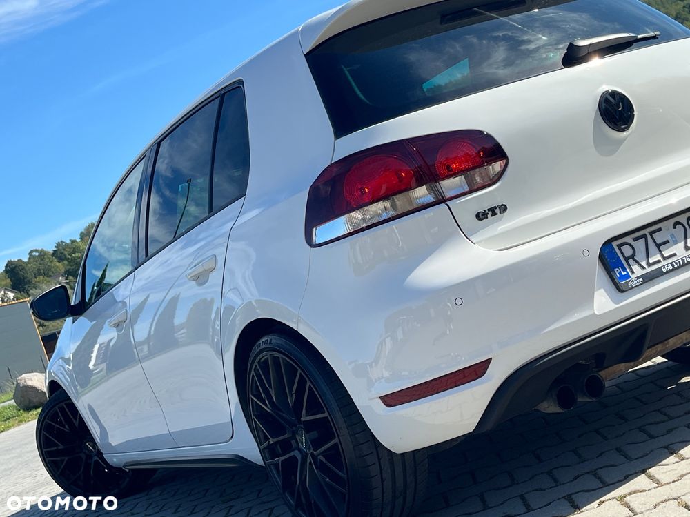 Volkswagen Golf - 23