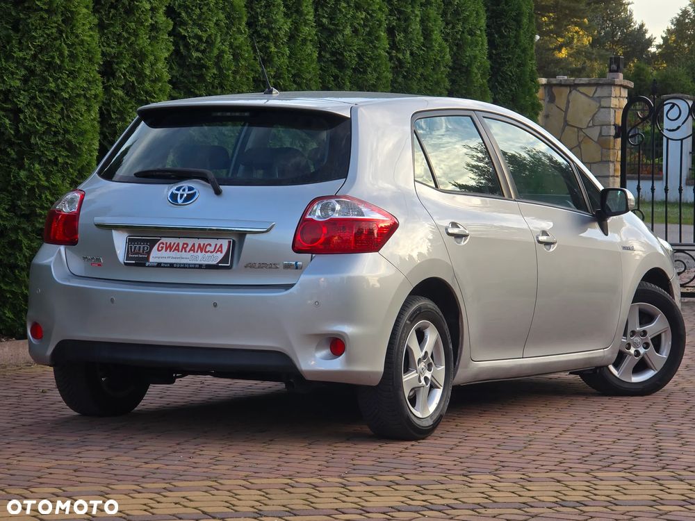 Toyota Auris 1.8 HSD Luna - 2