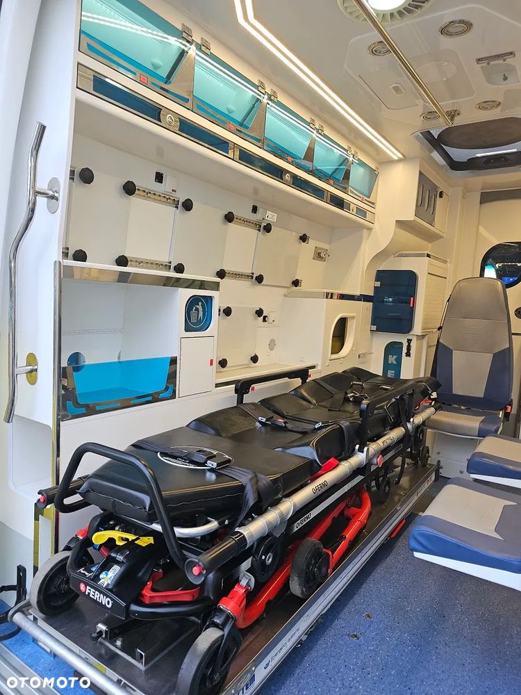 Mercedes-Benz Sprinter 419 CDI Ambulans Karetka - 12