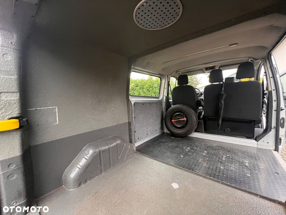 Ford Transit Custom 270 L1H1 Ambiente - 19