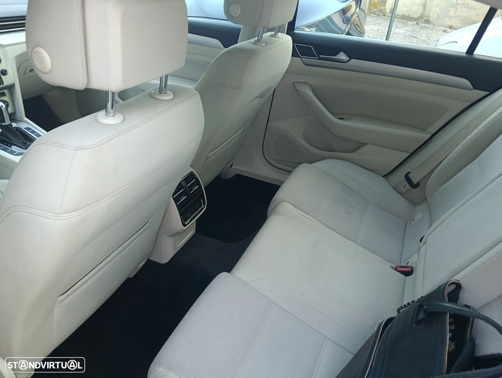 Volkswagen Passat 2.0 TDI Highline DSG — fotografia 46