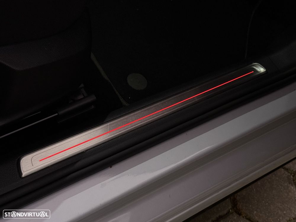VW Golf GTI 2.0 TSI OPF DSG Performance - 25