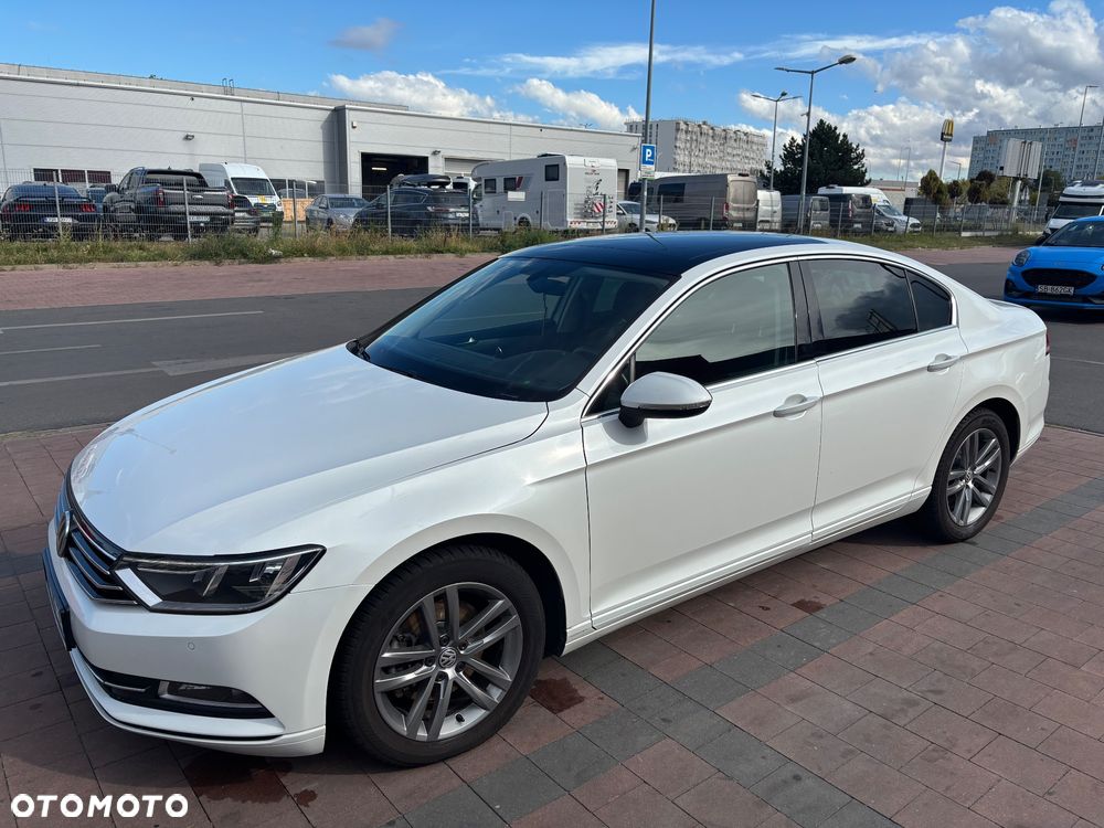 Volkswagen Passat - 2