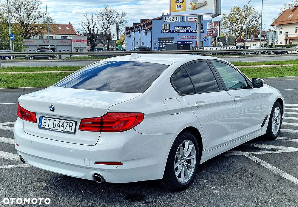 BMW Seria 5 518d Business Edition - 14