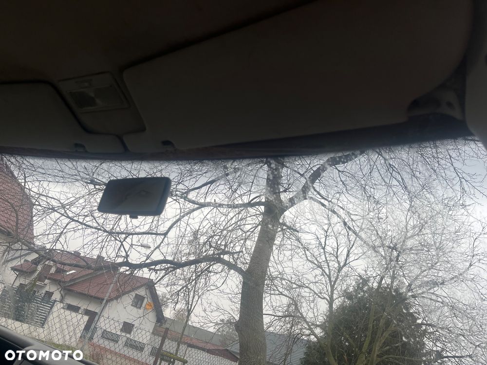 Volkswagen Caravelle Basis / CL - 9