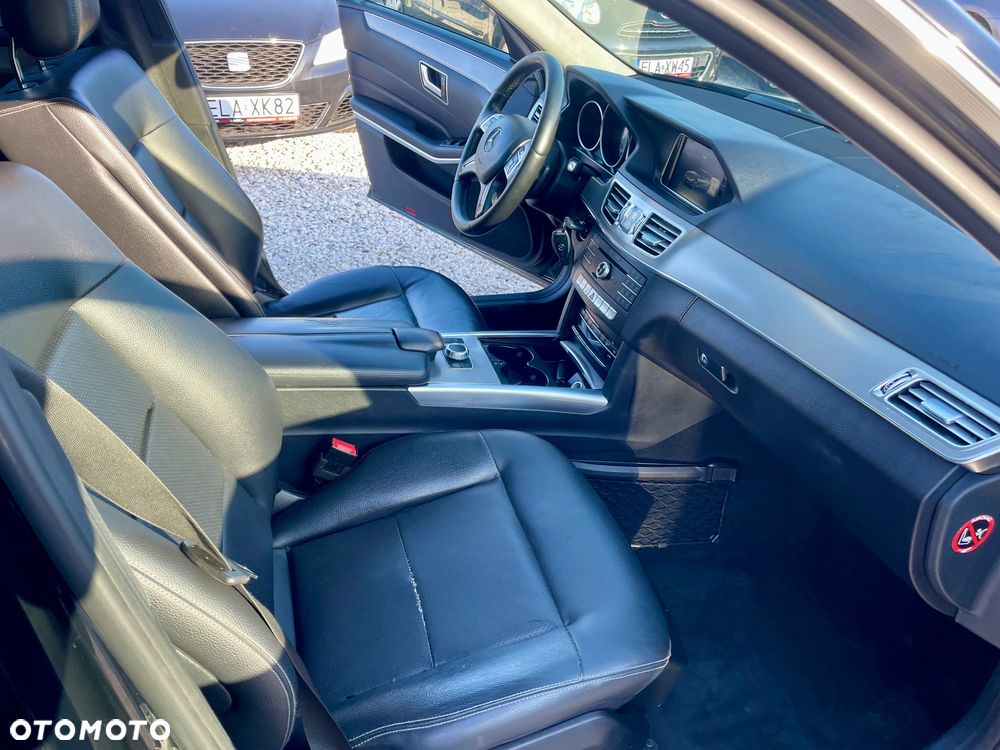 Mercedes-Benz Klasa E 220 BlueTEC 9G-TRONIC - 28