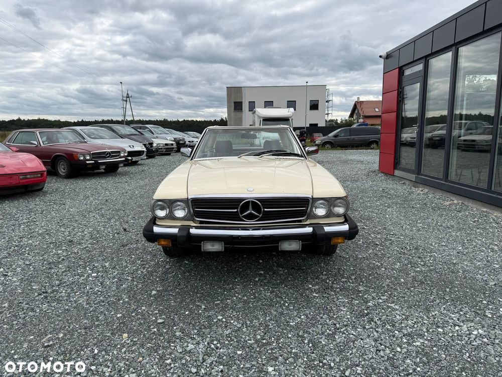 Mercedes-Benz SLC - 11