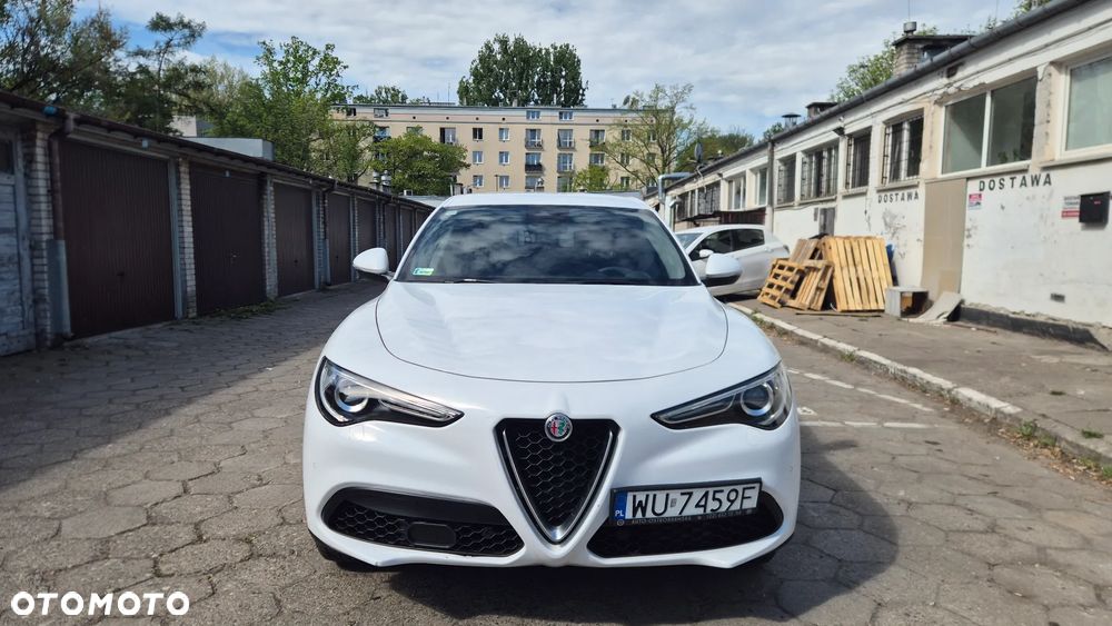 Alfa Romeo Stelvio 2.0 Turbo Q4 - 4