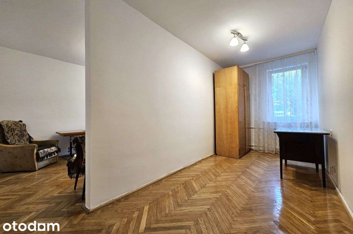 Mieszkanie na parterze w Ursusie, 1 Maja 3