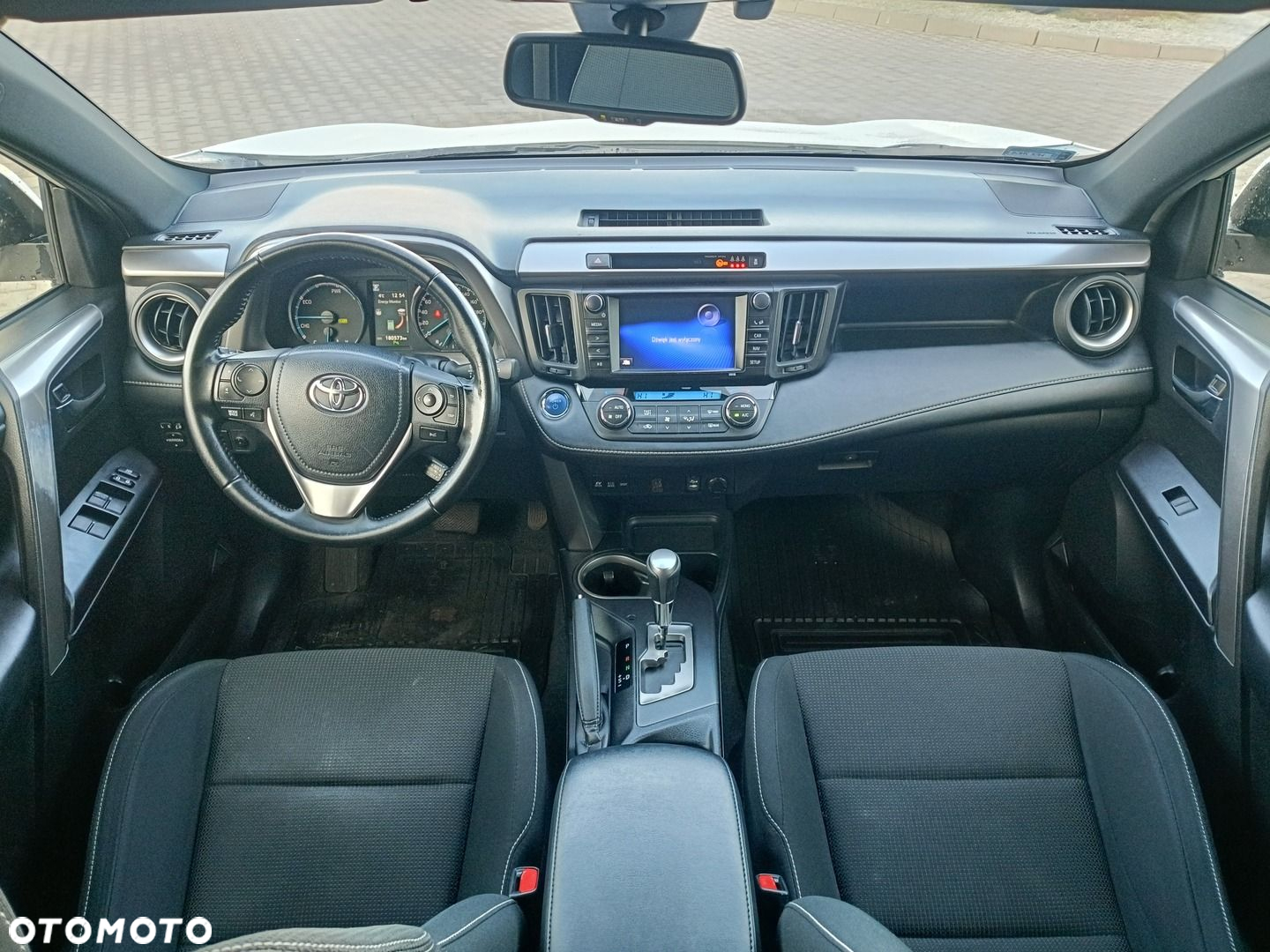 Toyota RAV4 - 10