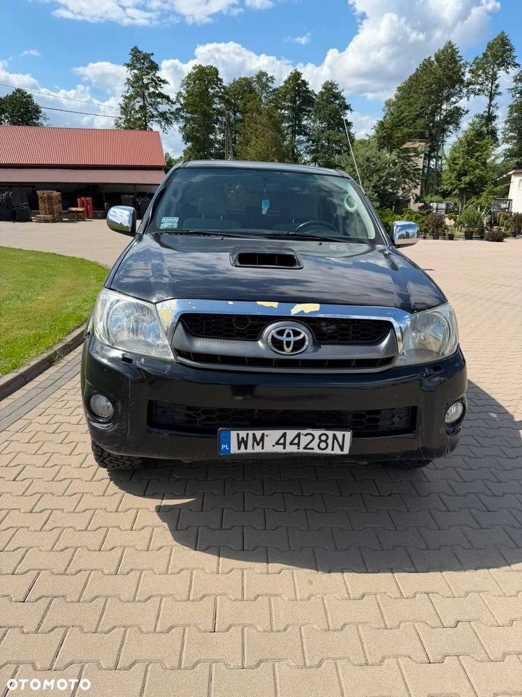 Toyota Hilux - 2