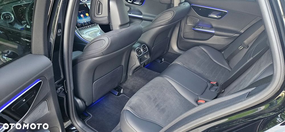 Mercedes-Benz Klasa C 220 d mHEV AMG - 31