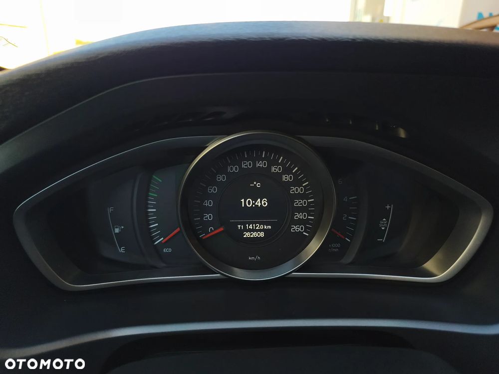 Volvo V40 - 13