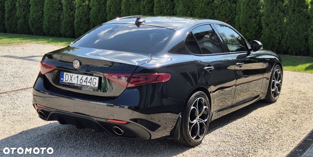 Alfa Romeo Giulia - 5