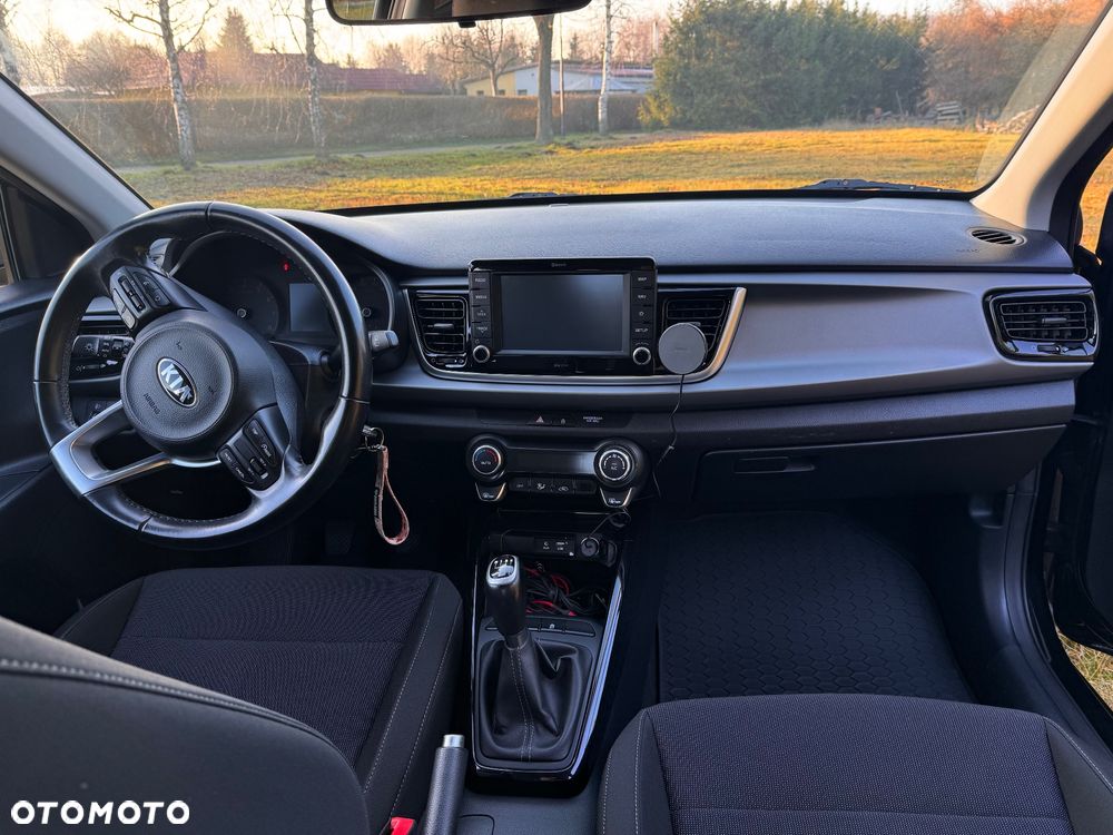 Kia Rio 1.4 L - 10