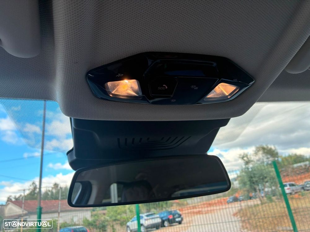 BMW 218 Active Tourer i Line Luxury Auto - 25
