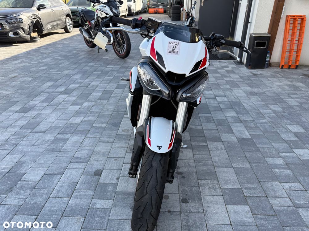 Triumph Street Triple - 3