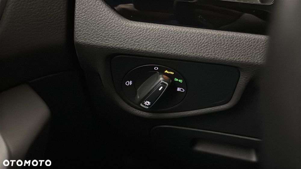 Volkswagen Touran 2.0 TDI BMT Highline DSG - 28