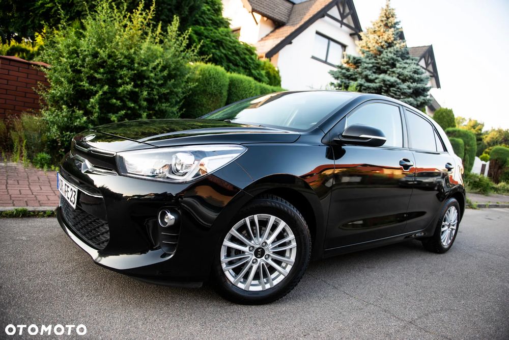 Kia Rio 1.2 Business Line Plus - 1