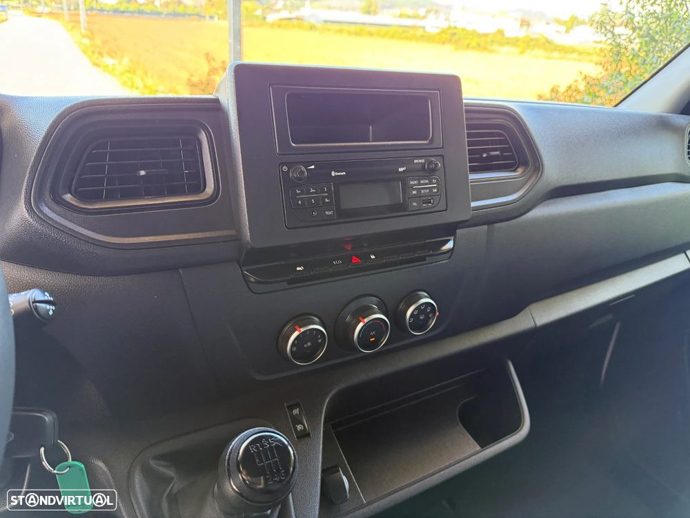 Renault Master 2.3 BlueDci 135 L2H2 Confort - 15