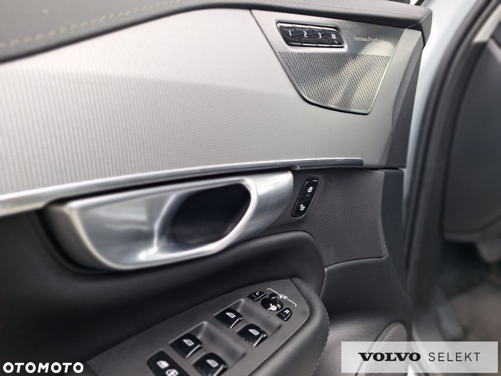 Volvo XC 90 - 32